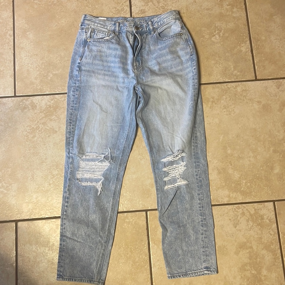American Eagle mom jeans